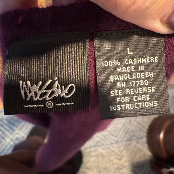 Deep Burgundy Women's cashmere cardigan - Picture 5 of 5